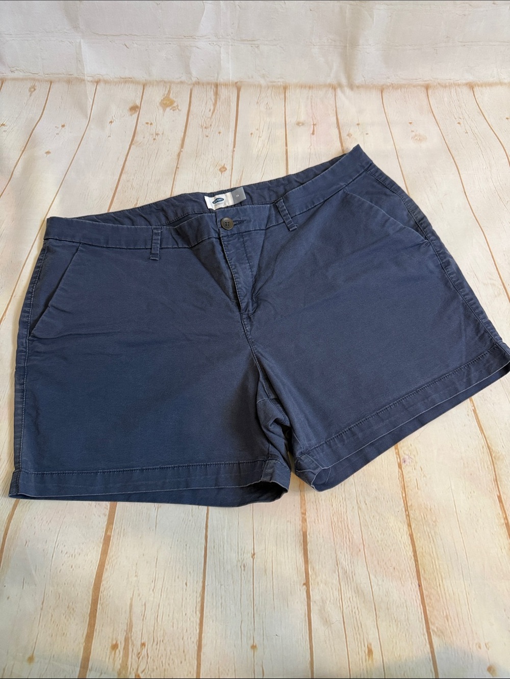 Old Navy Women's Navy Blue Cotton Chino 5" Shorts 16